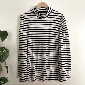 Crown & Ivy Black and White Striped Puff Shoulder Long Sleeve Turtleneck…